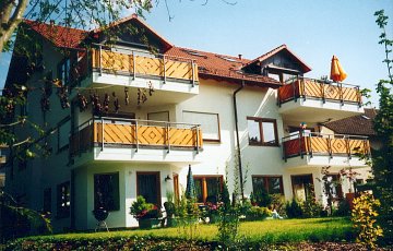 6 Familienhaus, Heilbronner Straße 44 , Leonberg