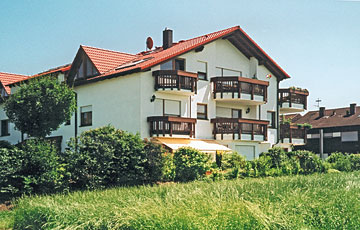 Referenz-Objekt: 9-Familienhaus, Max-Reger-Straße 8, Möglingen