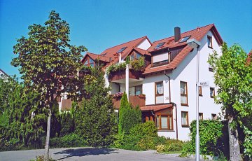 8 Familienhaus, Karlstraße 38 , Möglingen